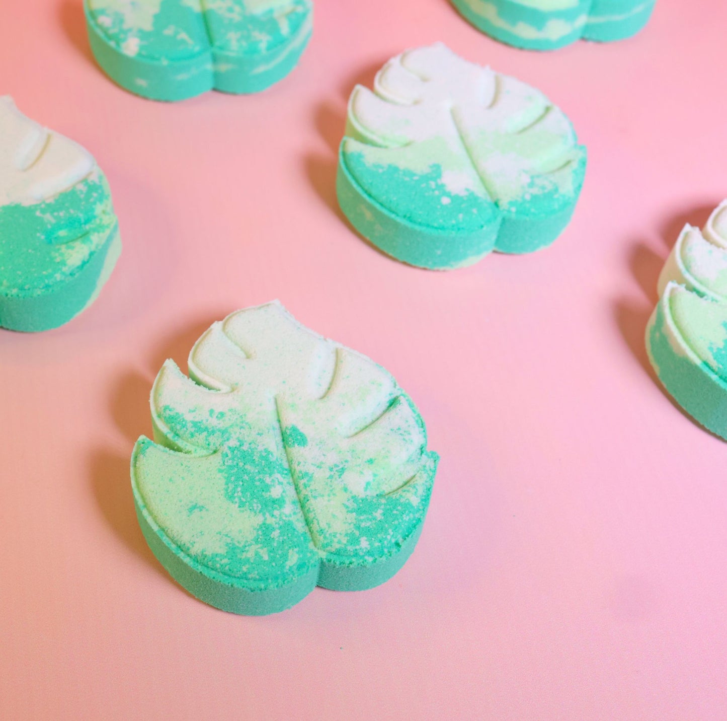 Tropical leaf bath bomb