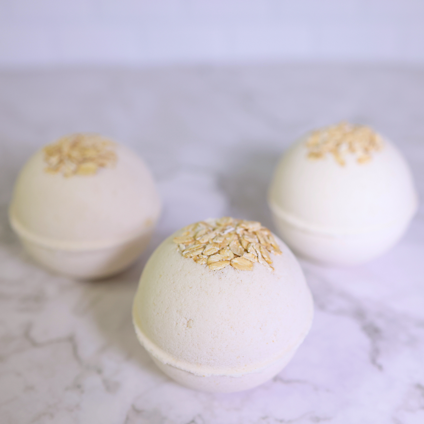 Oat and honey bath bomb